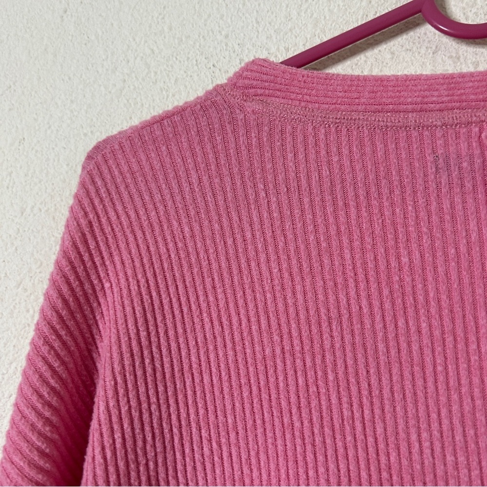 Abercrombie & Fitch Cropped Drop Shoulder Button Pink Cardigan Women’s Medium - Picture 10 of 10